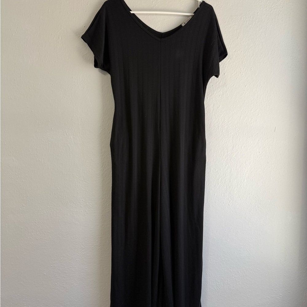 Elegant Black V-Neck Jumpsuit